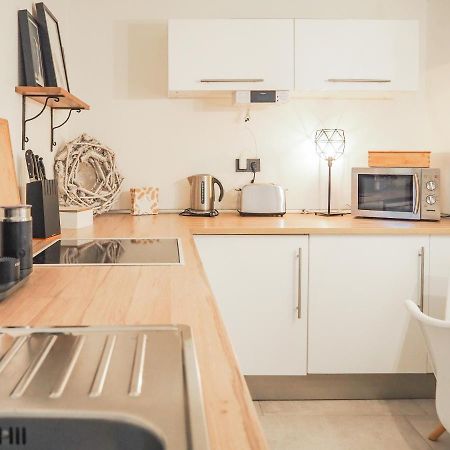 Stylische Wohnung In Ruhiger Lage, Sehr Messenah Laatzen Exterior foto