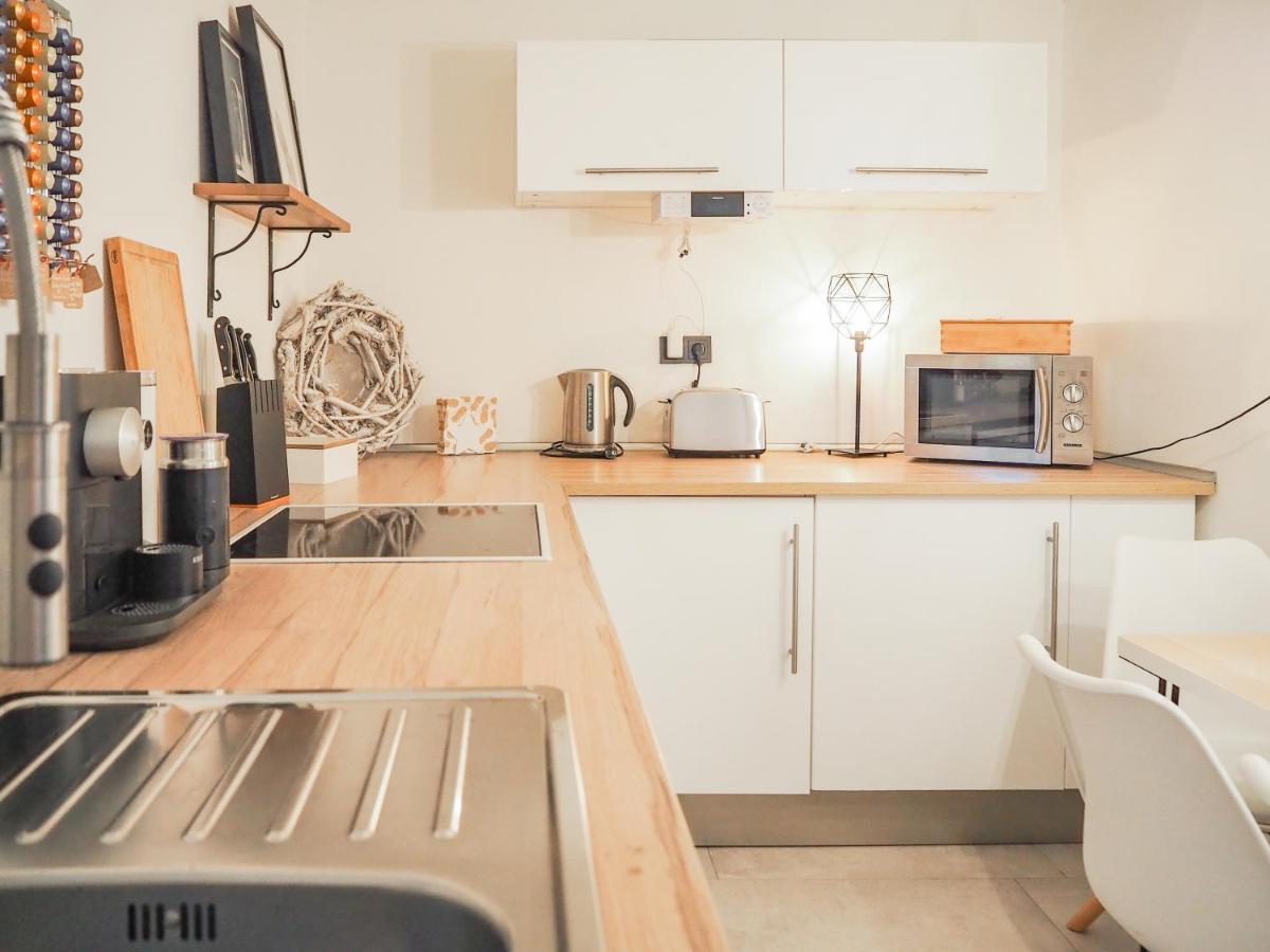 Stylische Wohnung In Ruhiger Lage, Sehr Messenah Laatzen Exterior foto